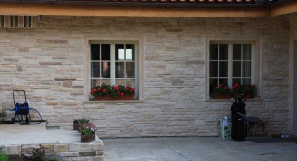 Window living and parapets Window living and parapets